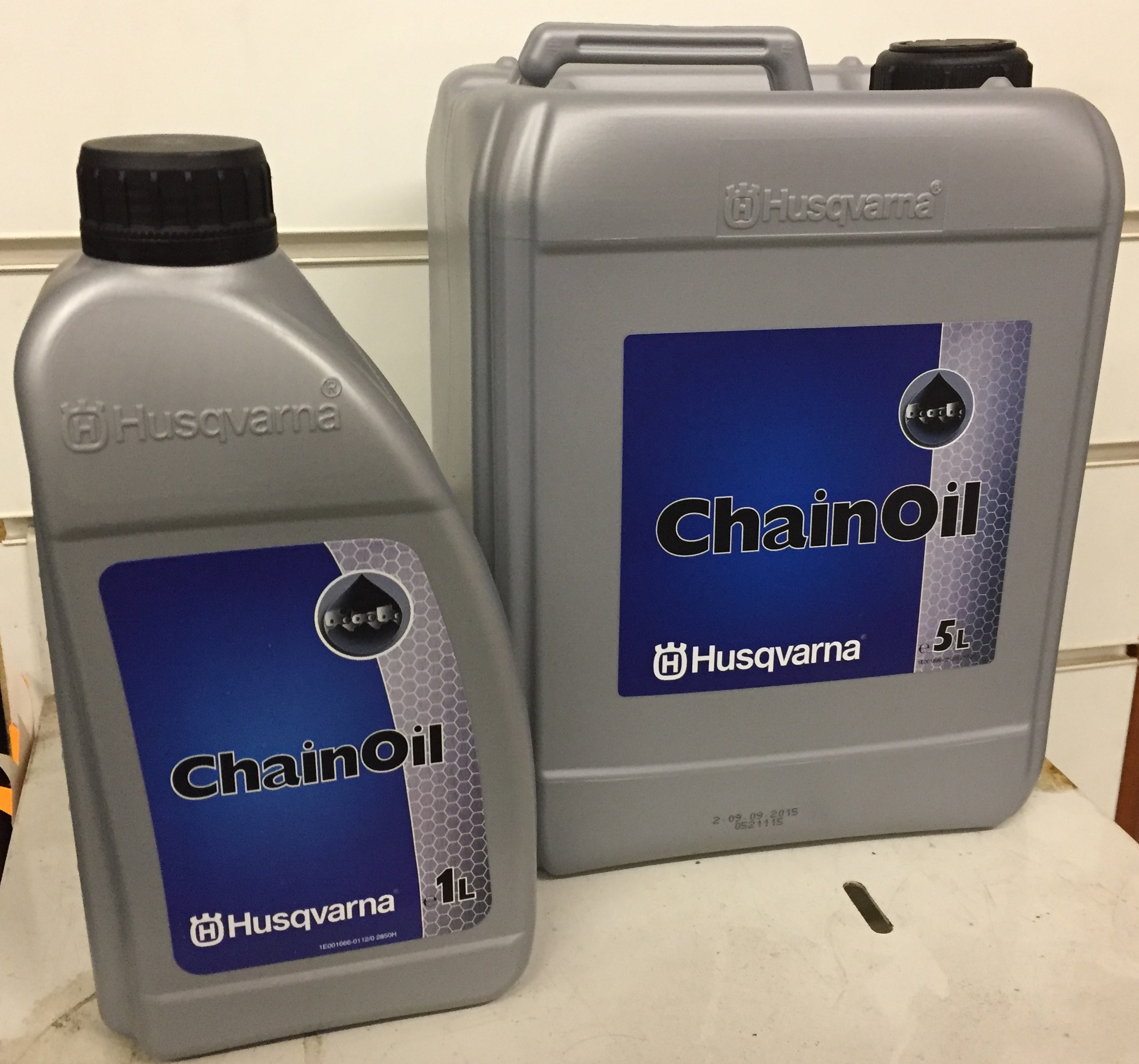 Husqvarna Chain Oil 1 & 5 Litre