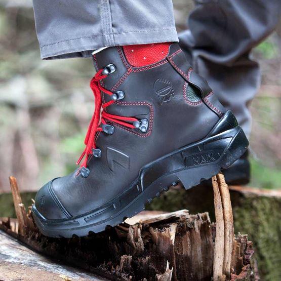 Chainsaw boots L \u0026 M Young South Wales